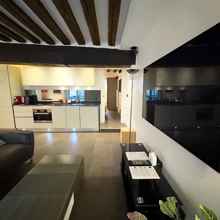 Design Au Coeur Du Marais Paříž