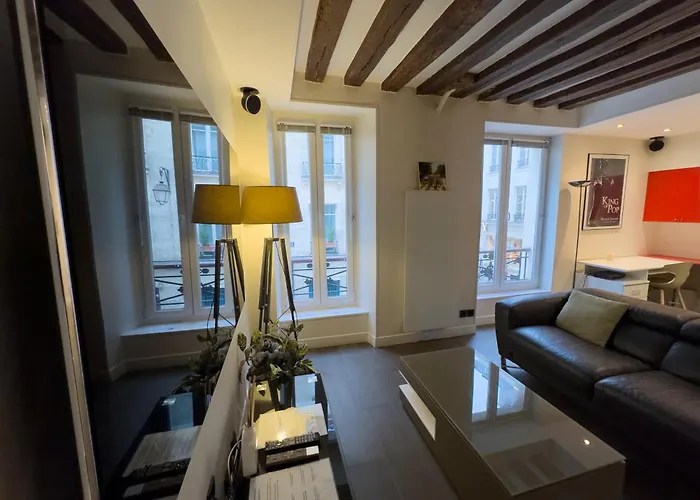 Design Au Coeur Du Marais Appartement Parijs